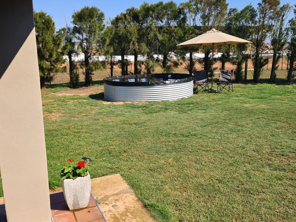 Oorvloed Guesthouse Swellendam Ngoại thất bức ảnh