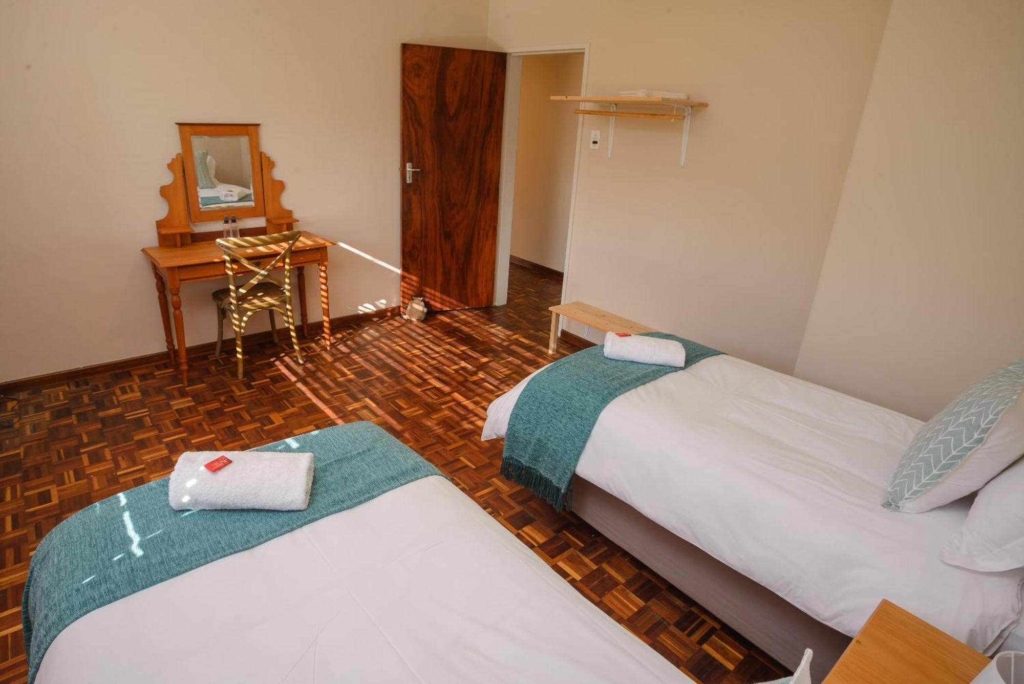 Oorvloed Guesthouse Swellendam Ngoại thất bức ảnh