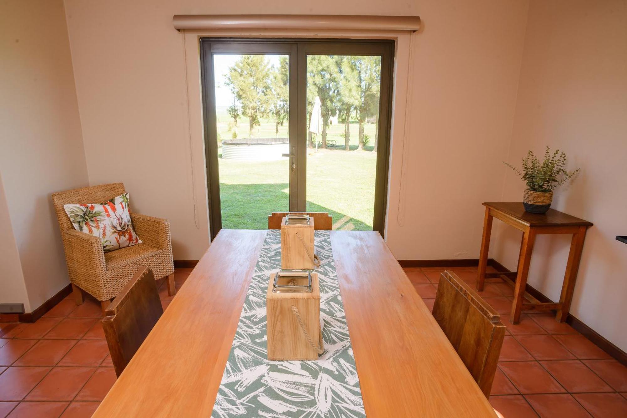 Oorvloed Guesthouse Swellendam Ngoại thất bức ảnh